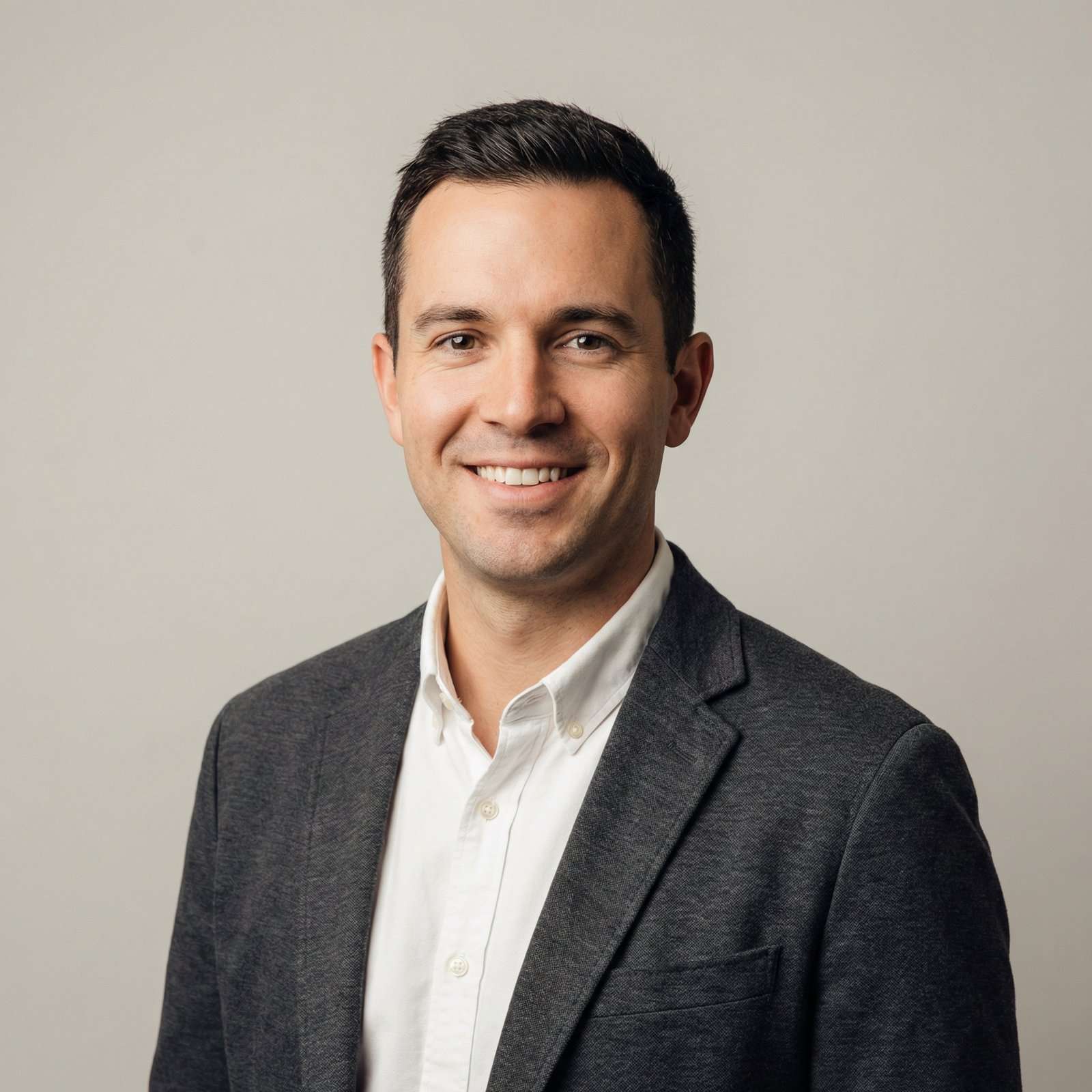 母狗制片人专家